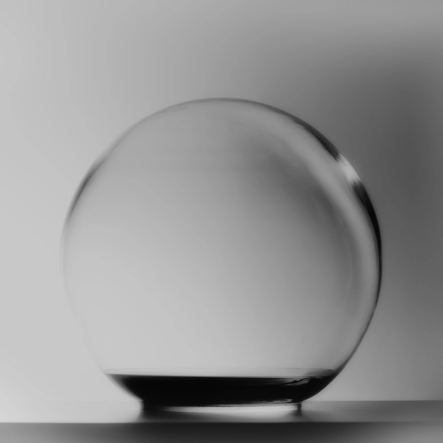 Aldilà (WDD, 2025) - mouth-blown Murano glass sphere with perfume, view 01